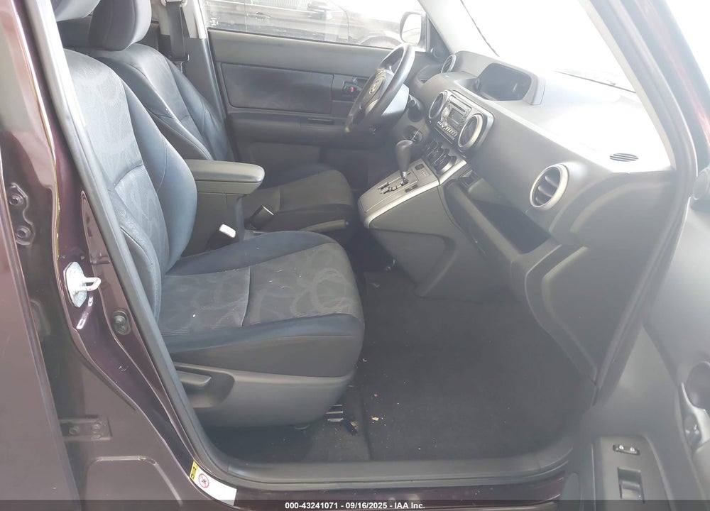 2011 SCION XB VIN: JTLZE4FE0B1126041