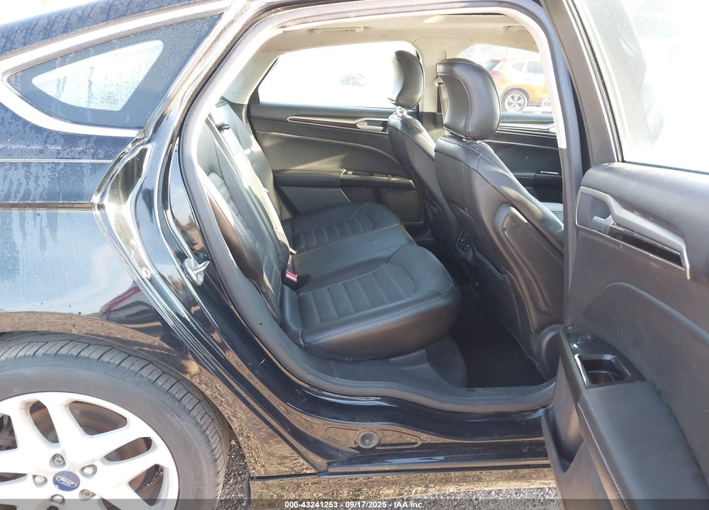 2016 FORD FUSION VIN: 1FA6P0HD7G5131880