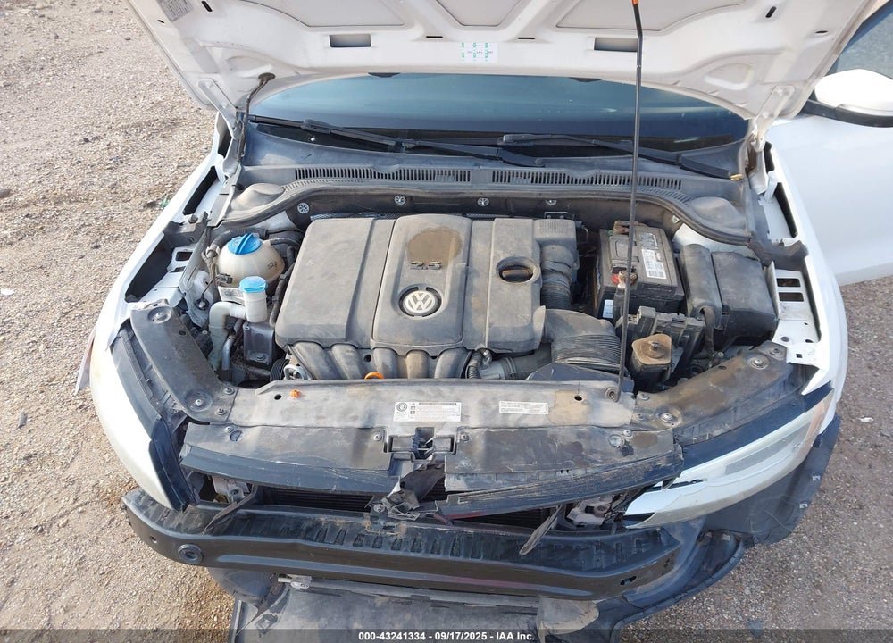 2013 VOLKSWAGEN JETTA VIN: 3VWDP7AJ5DM393071
