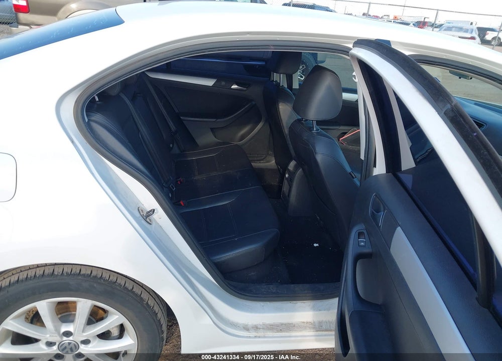 2013 VOLKSWAGEN JETTA VIN: 3VWDP7AJ5DM393071