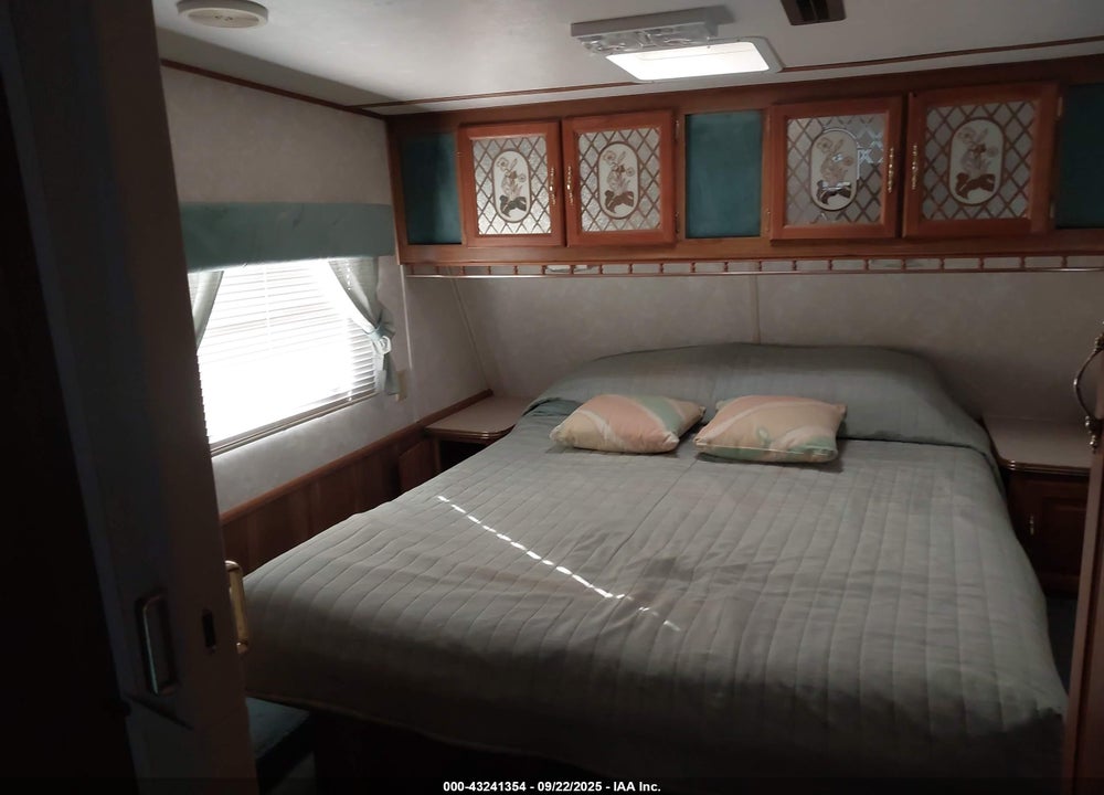 1994 COBRA SAND PIPER 30FT CAMPER 5TH WHEE VIN: 1CATP29WXRC002374