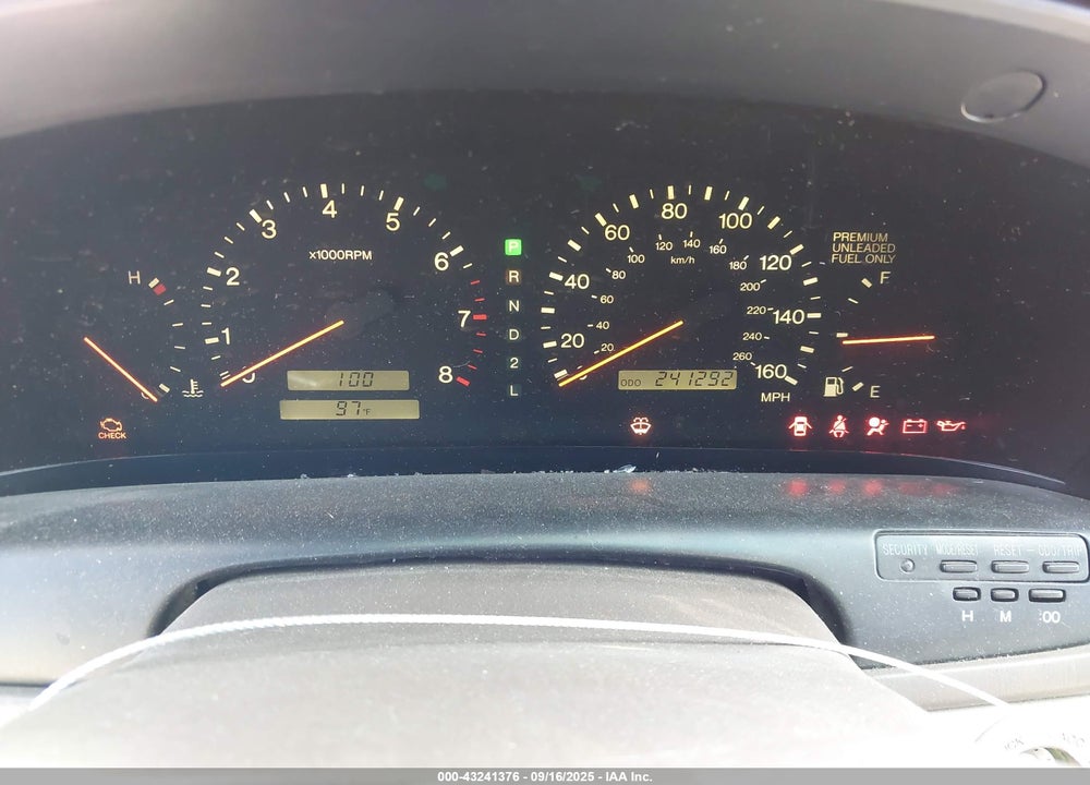 1997 LEXUS SC 300 VIN: JT8CD32Z7V1000687