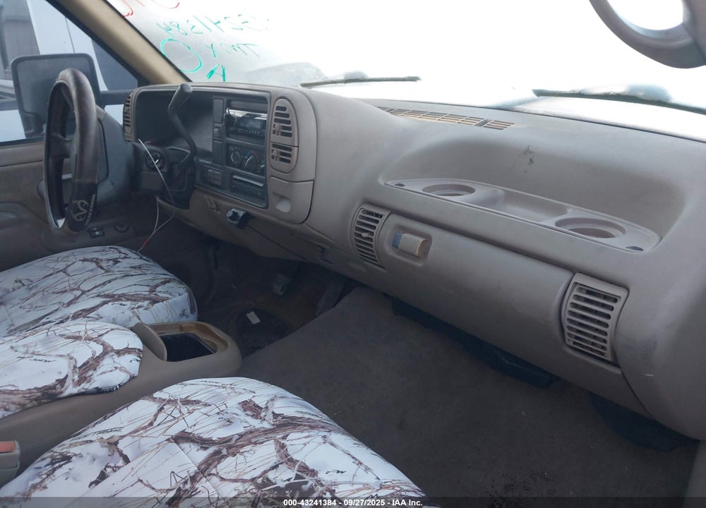 1996 GMC SIERRA K1500 VIN: 2GTEK19R3T1544136