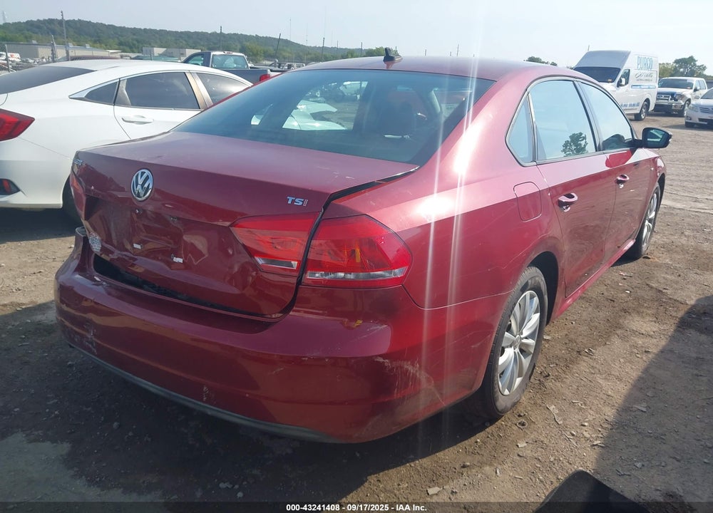 2015 VOLKSWAGEN PASSAT VIN: 1VWAT7A36FC033988