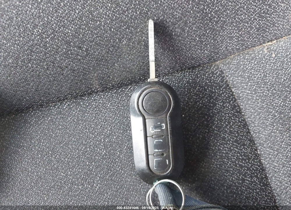 2016 RAM PROMASTER 1500 LOW ROOF VIN: 3C6TRVAGXGE117895