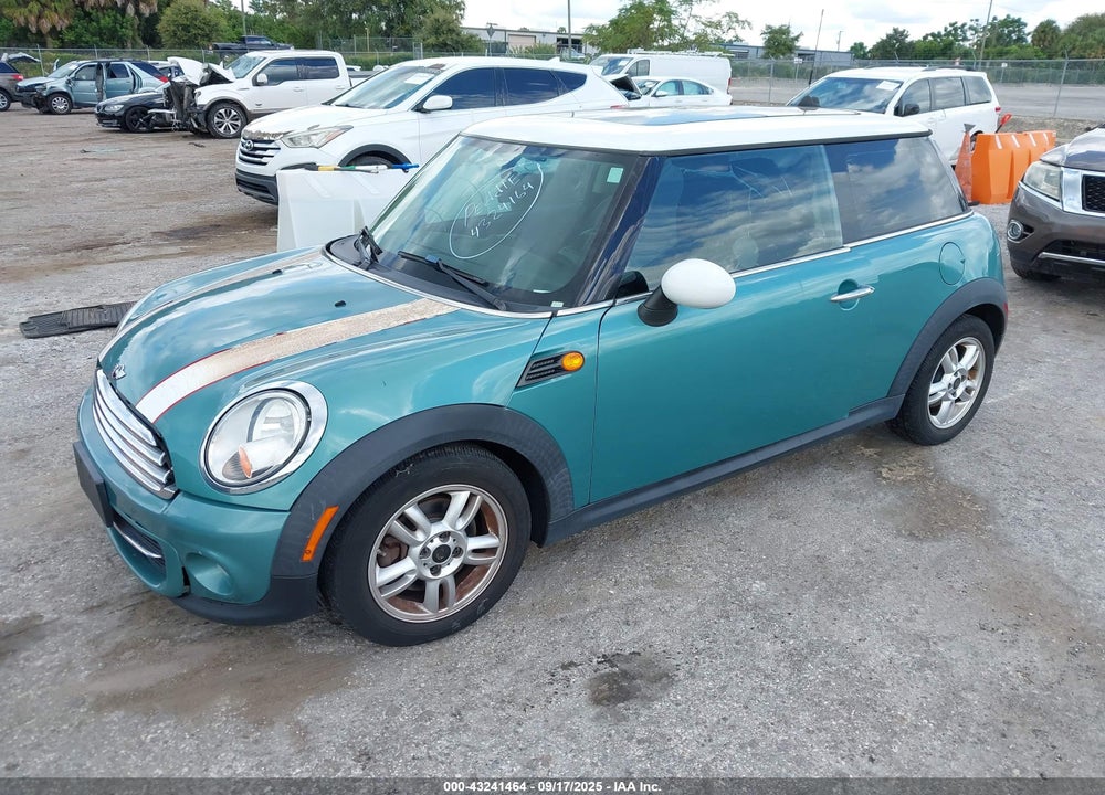 2012 MINI COOPER VIN: WMWSU3C54CT259824