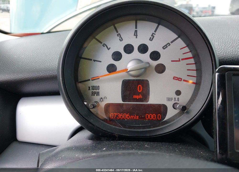 2012 MINI COOPER VIN: WMWSU3C54CT259824