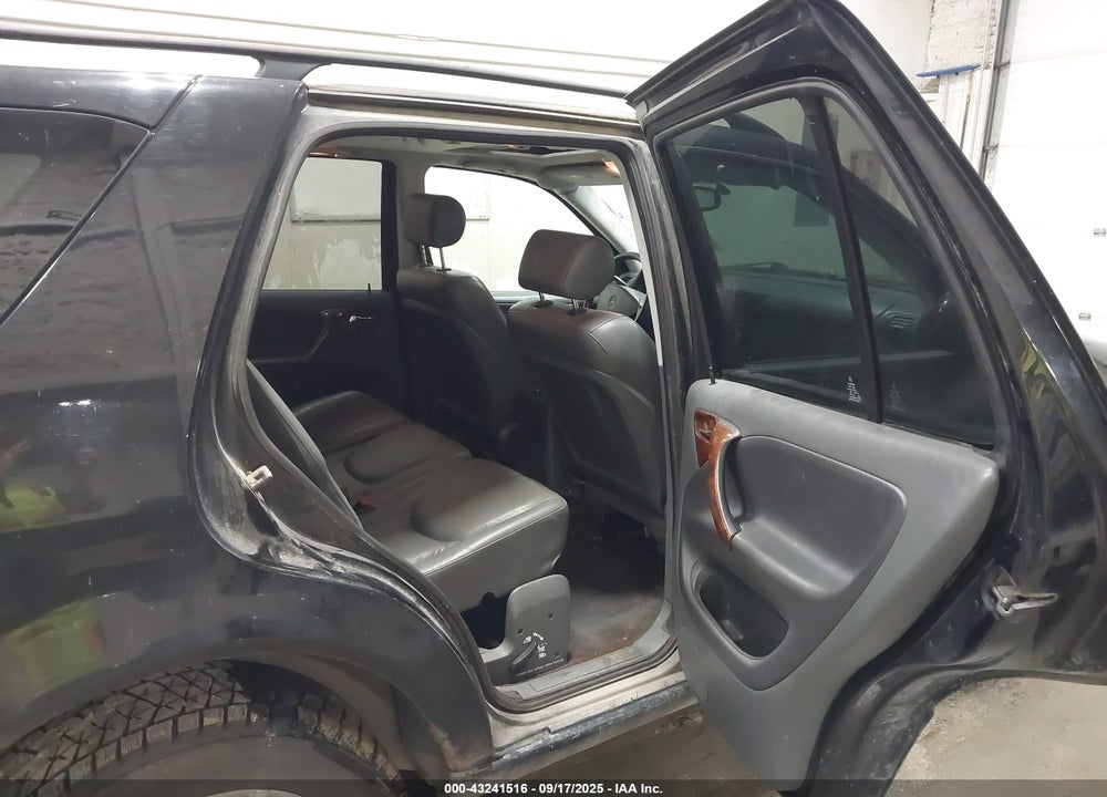 1999 MERCEDES-BENZ ML 320 VIN: 4JGAB54E7XA141858