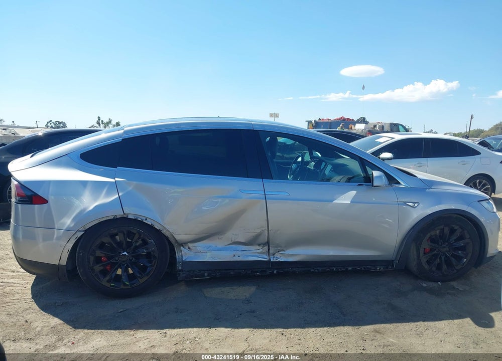 2016 TESLA MODEL X VIN: 5YJXCBE4XGF007823