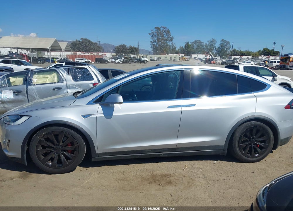 2016 TESLA MODEL X VIN: 5YJXCBE4XGF007823