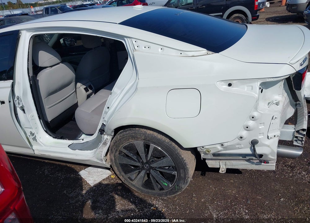 2020 NISSAN ALTIMA SV FWD VIN: 1N4BL4DV1LC153069