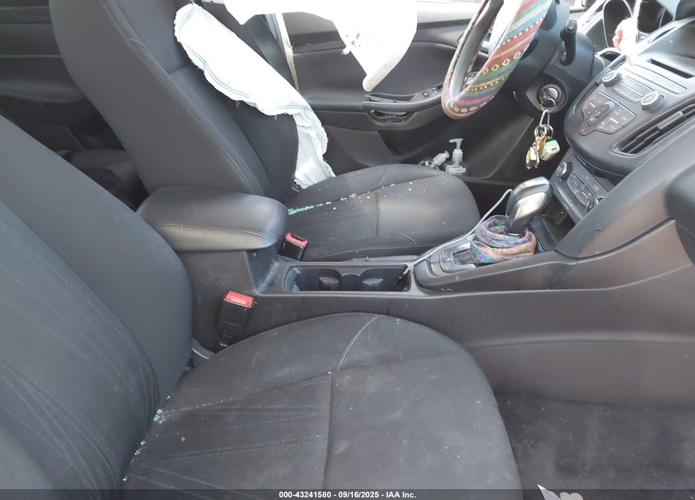 2016 FORD FOCUS VIN: 1FADP3K22GL377294