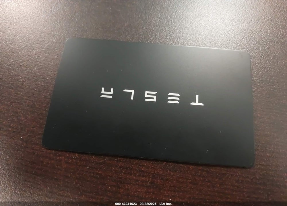 2024 TESLA MODEL Y LONG RANGE DUAL MOTOR ALL-WHEEL DRIVE/RWD VIN: 7SAYGDED7RA324921