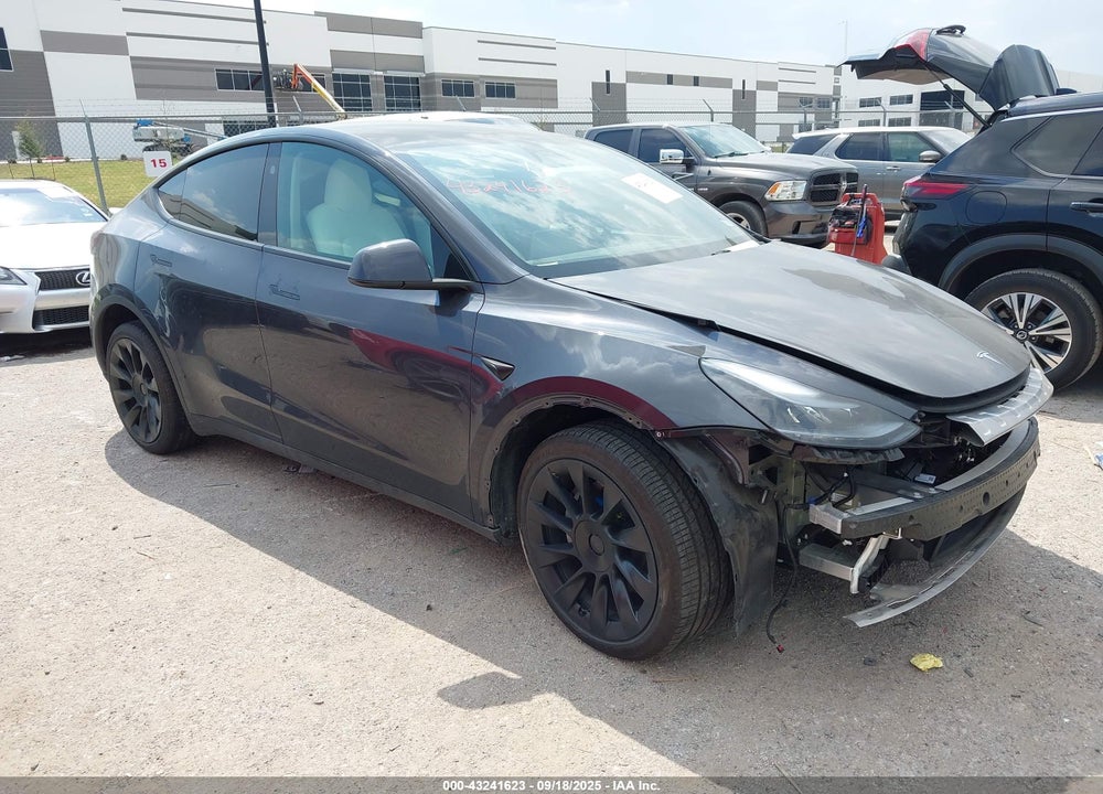 2024 TESLA MODEL Y LONG RANGE DUAL MOTOR ALL-WHEEL DRIVE/RWD VIN: 7SAYGDED7RA324921