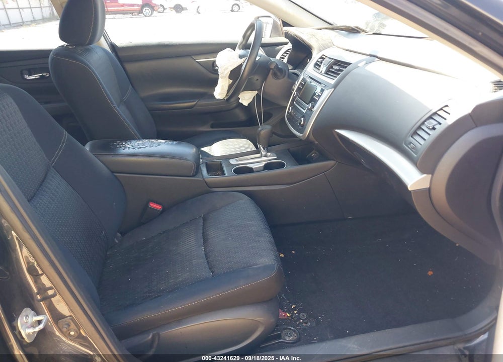 2017 NISSAN ALTIMA VIN: 1N4AL3AP6HN304169