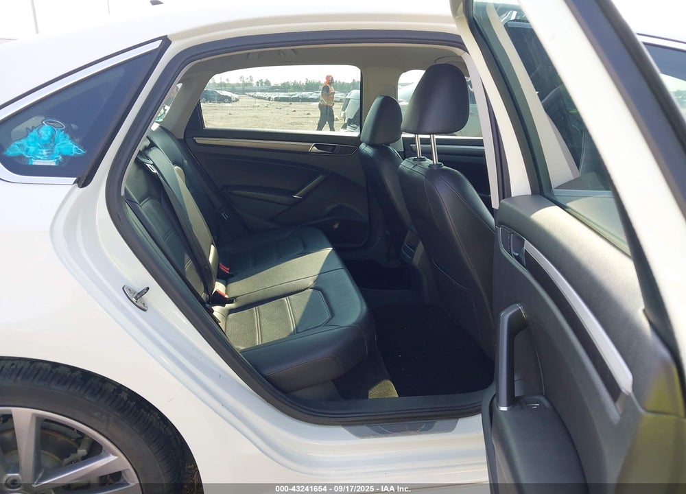 2017 VOLKSWAGEN PASSAT 1.8T R-LINE VIN: 1VWDT7A39HC066841