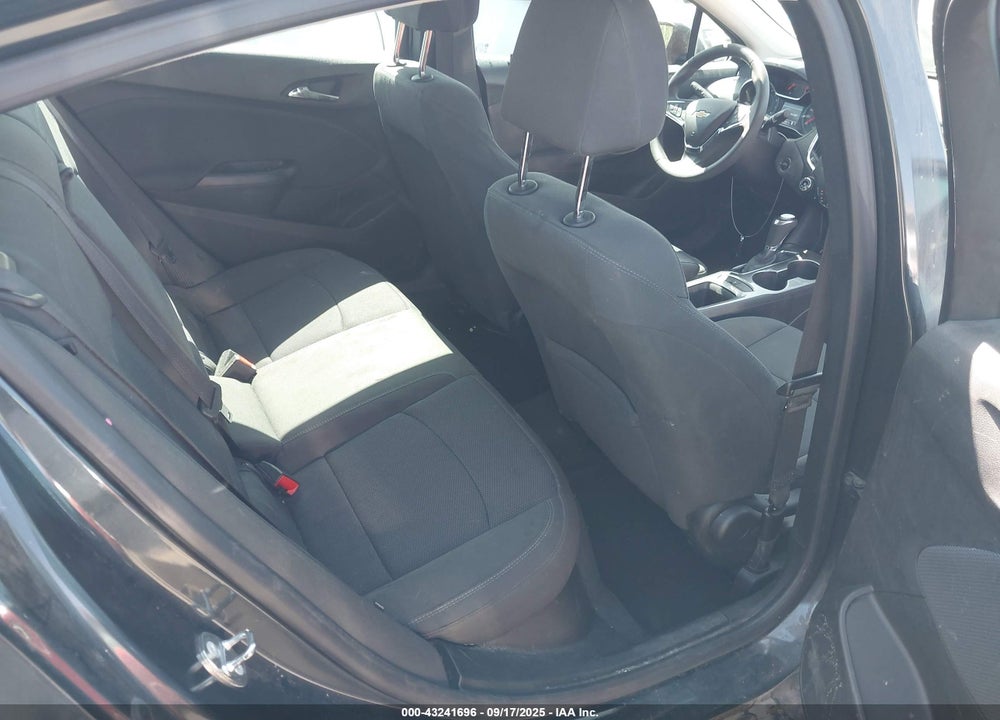 2018 CHEVROLET CRUZE LT AUTO VIN: 1G1BE5SMXJ7110868