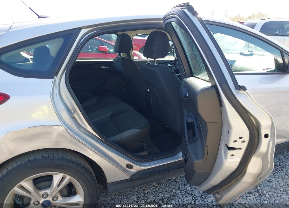 2014 FORD FOCUS VIN: 1FADP3K28EL330655