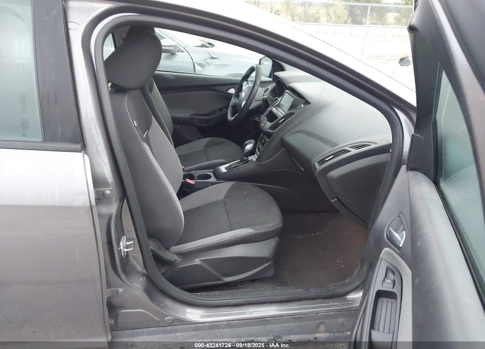 2014 FORD FOCUS VIN: 1FADP3K20EL449266