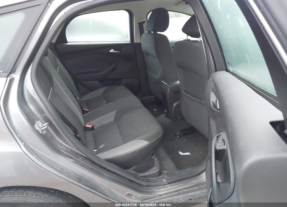 2014 FORD FOCUS VIN: 1FADP3K20EL449266