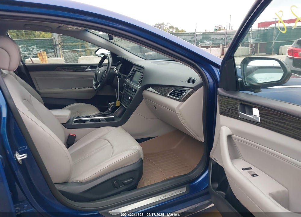 2015 HYUNDAI SONATA VIN: 5NPE34AF2FH061451