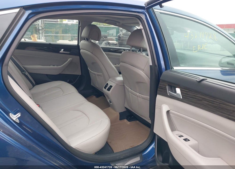 2015 HYUNDAI SONATA VIN: 5NPE34AF2FH061451