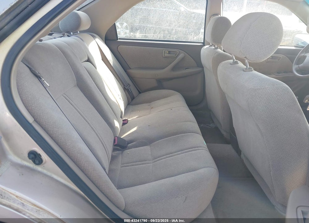 2001 TOYOTA CAMRY LE VIN: 4T1BG22K41U079287