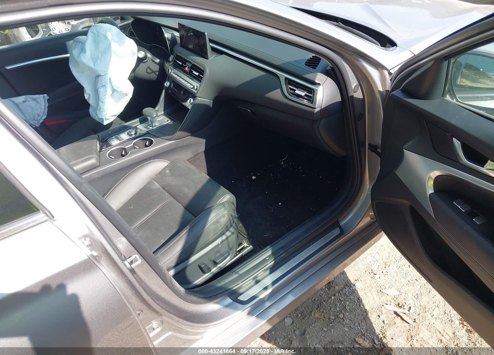 2025 GENESIS G70 VIN: KMTG34SC7SU157512