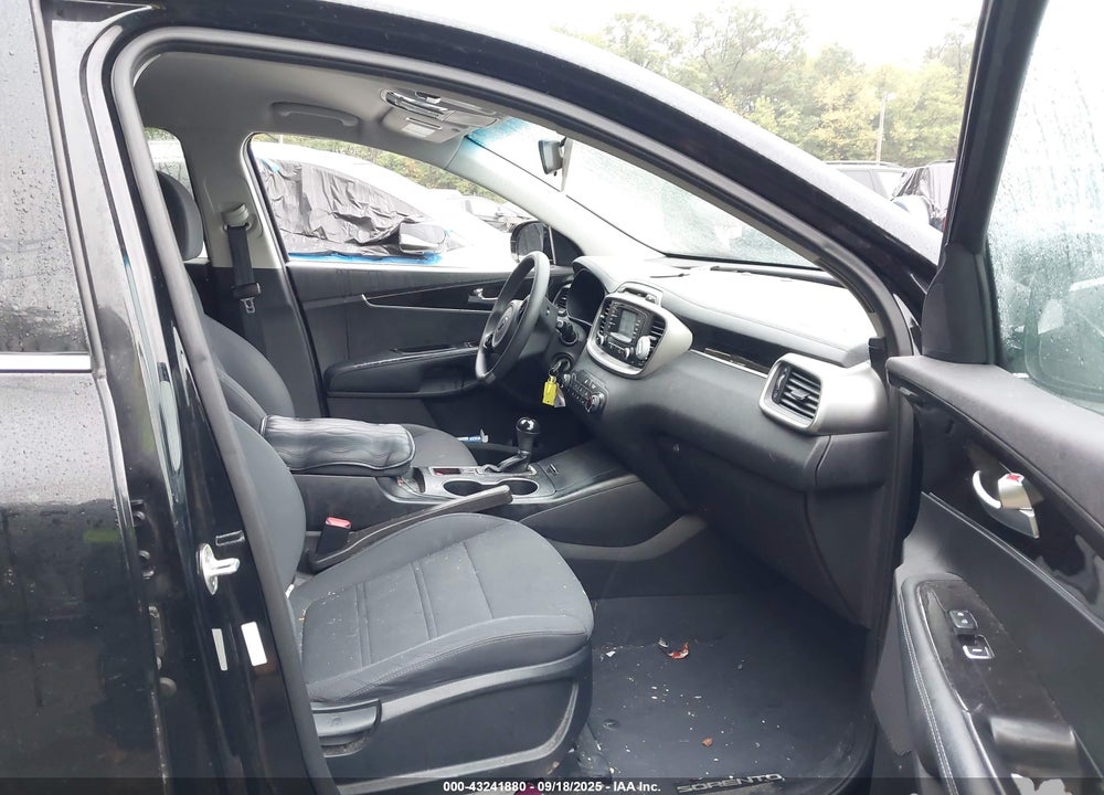 2017 KIA SORENTO VIN: 5XYPGDA59HG320807