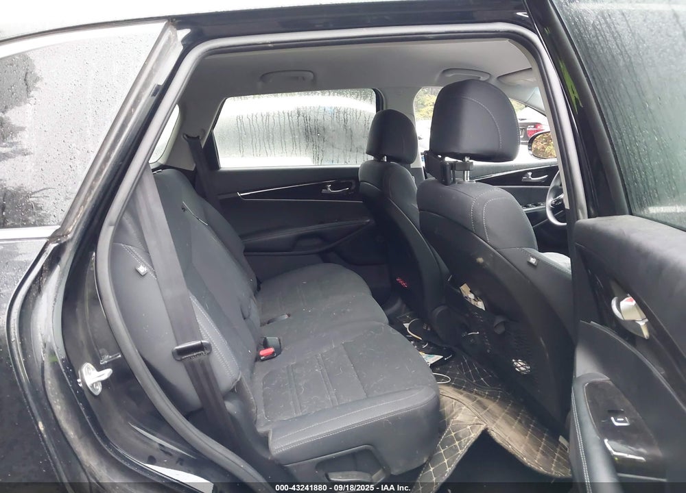 2017 KIA SORENTO VIN: 5XYPGDA59HG320807