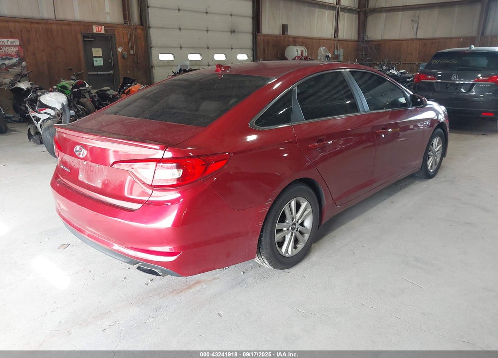 2015 HYUNDAI SONATA SE VIN: 5NPE24AF2FH156143