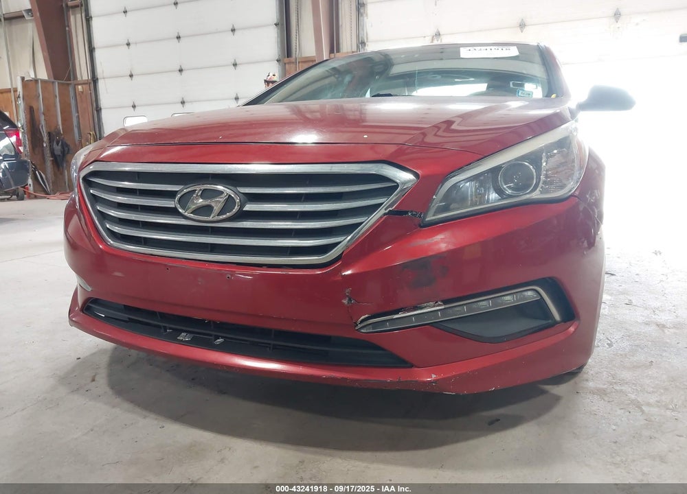 2015 HYUNDAI SONATA SE VIN: 5NPE24AF2FH156143