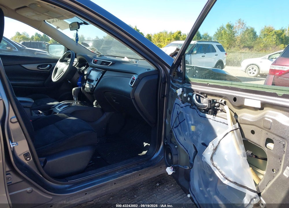 2015 NISSAN ROGUE SV VIN: 5N1AT2MV3FC752758