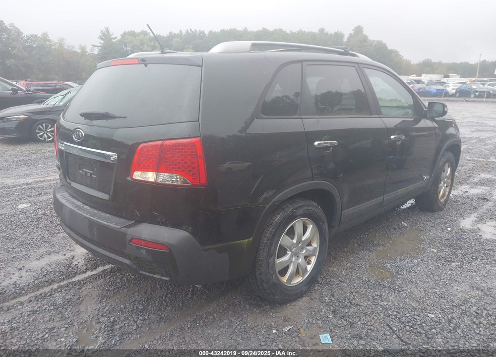 2012 KIA SORENTO LX V6 VIN: 5XYKTDA23CG283550