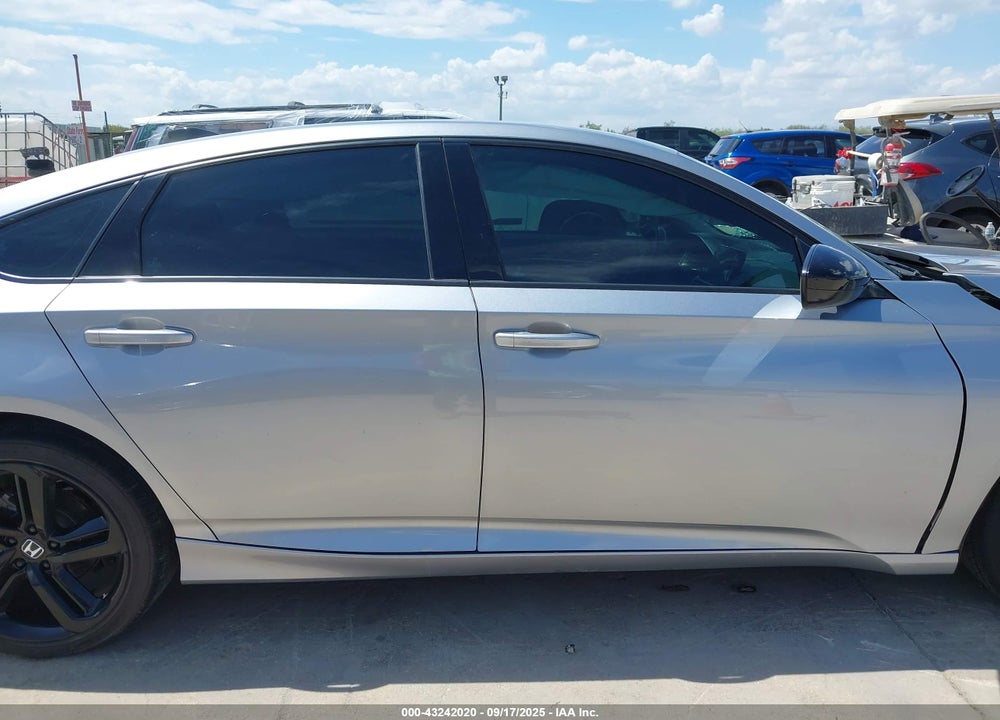 2022 HONDA ACCORD VIN: 1HGCV1F4XNA085690