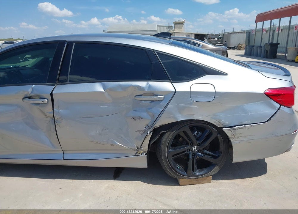2022 HONDA ACCORD VIN: 1HGCV1F4XNA085690