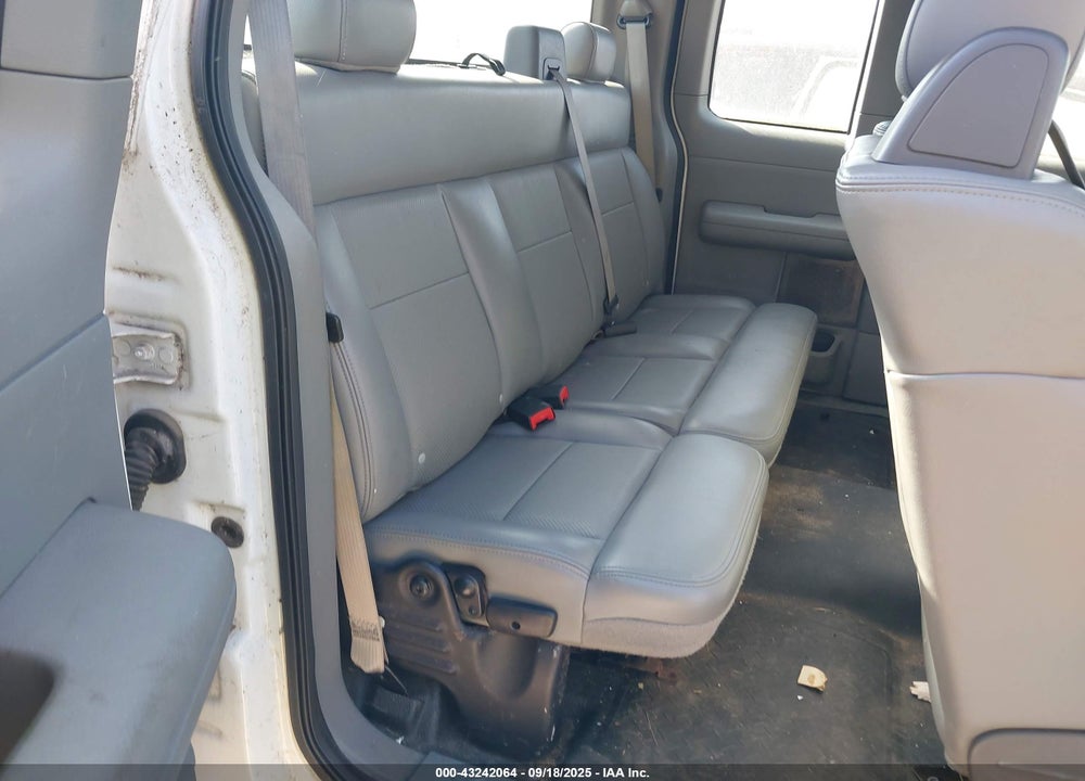 2005 FORD F-150 STX/XL/XLT VIN: 1FTRX12W75FB36043