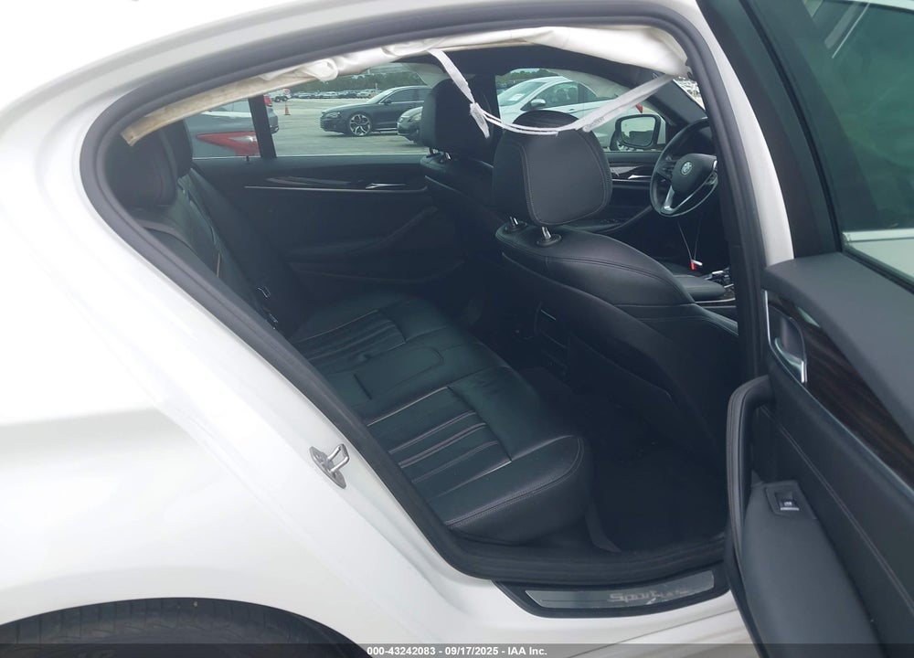 2019 BMW 5 SERIES VIN: WBAJA5C57KWW14580