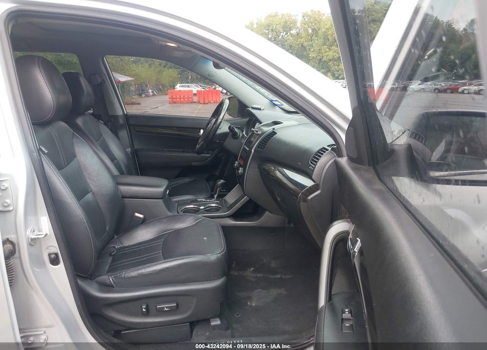2012 KIA SORENTO VIN: 5XYKW4A29CG266372