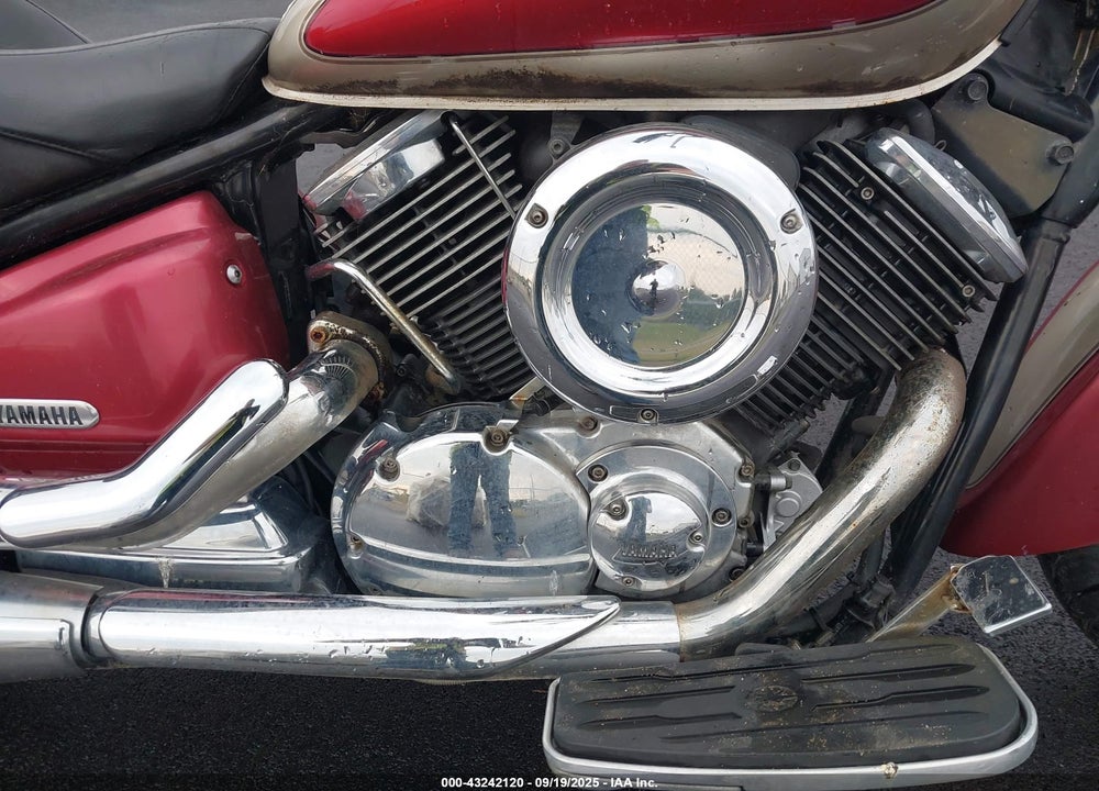 2004 YAMAHA XVS1100 A VIN: JYAVP11E14A057739