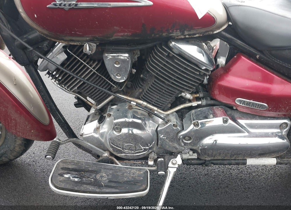 2004 YAMAHA XVS1100 A VIN: JYAVP11E14A057739