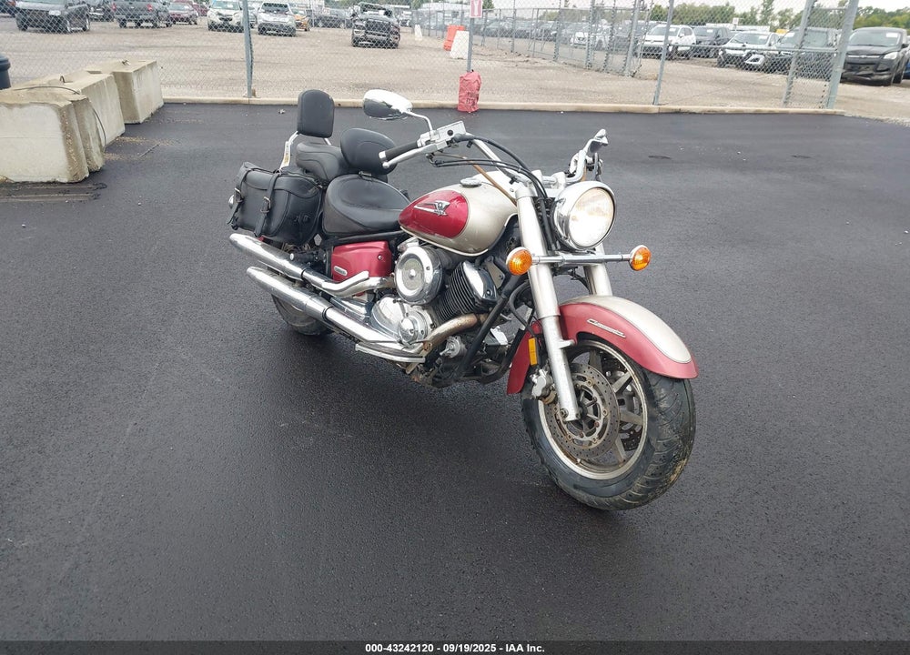 2004 YAMAHA XVS1100 A VIN: JYAVP11E14A057739