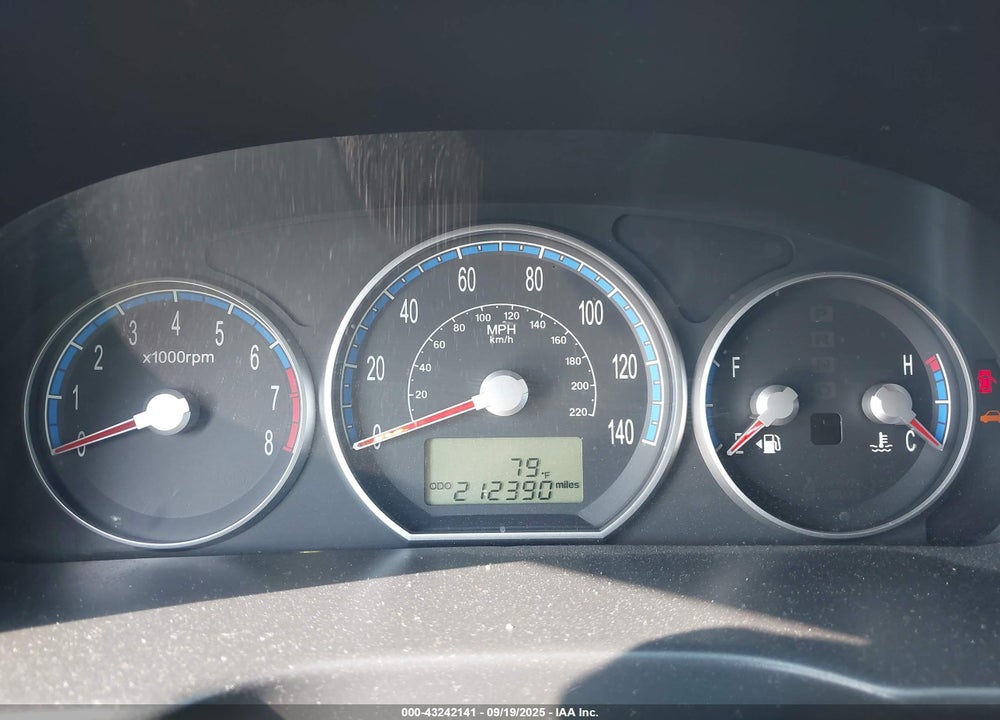 2009 HYUNDAI SANTA FE GLS VIN: 5NMSG13D79H271210
