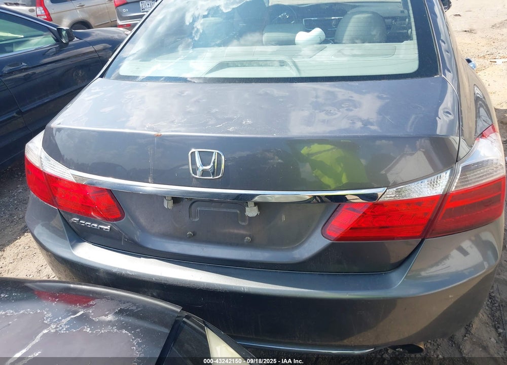 2013 HONDA ACCORD VIN: 1HGCR2F80DA052578