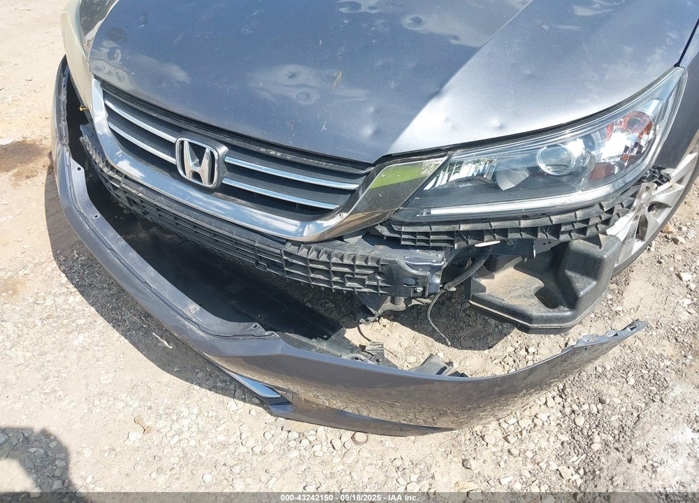 2013 HONDA ACCORD VIN: 1HGCR2F80DA052578