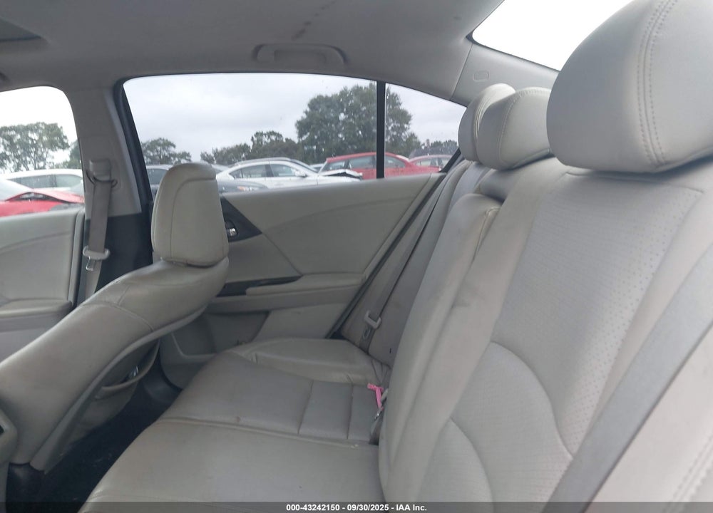 2013 HONDA ACCORD VIN: 1HGCR2F80DA052578