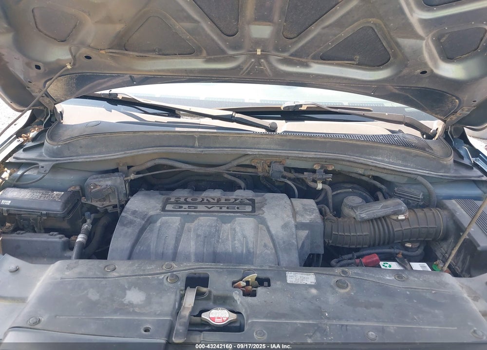 2006 HONDA PILOT LX VIN: 5FNYF18176B002780