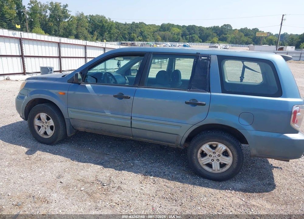2006 HONDA PILOT LX VIN: 5FNYF18176B002780