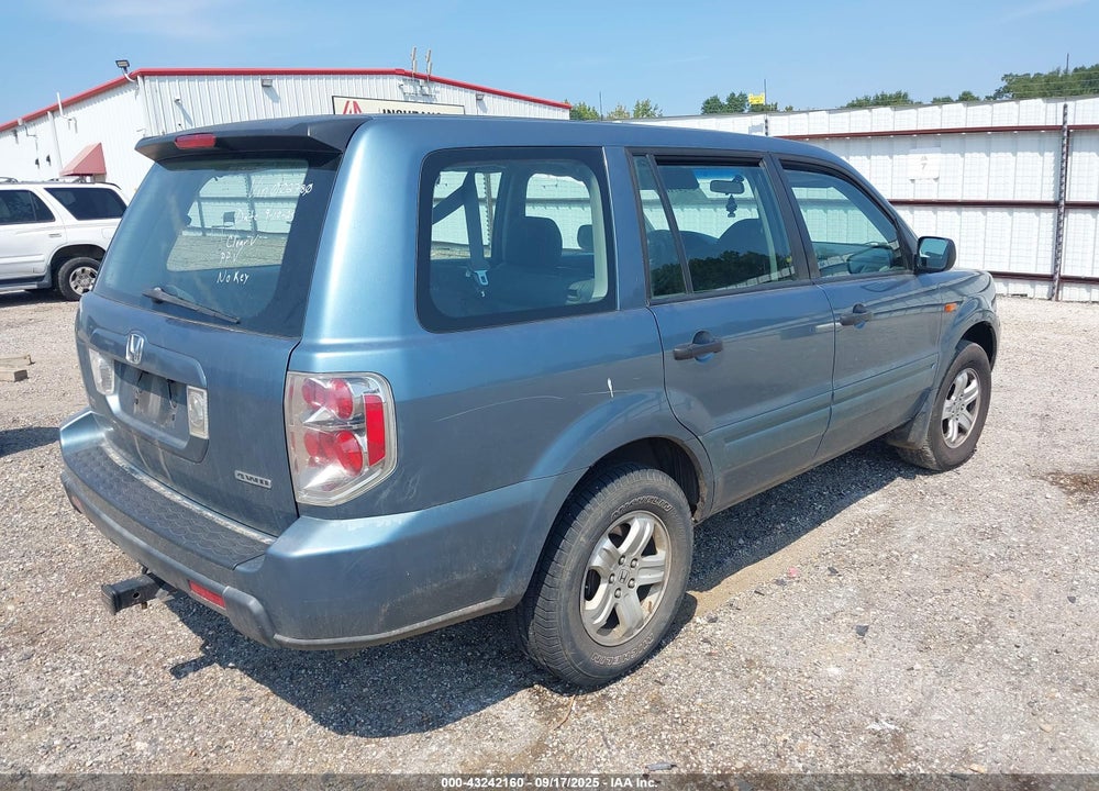 2006 HONDA PILOT LX VIN: 5FNYF18176B002780