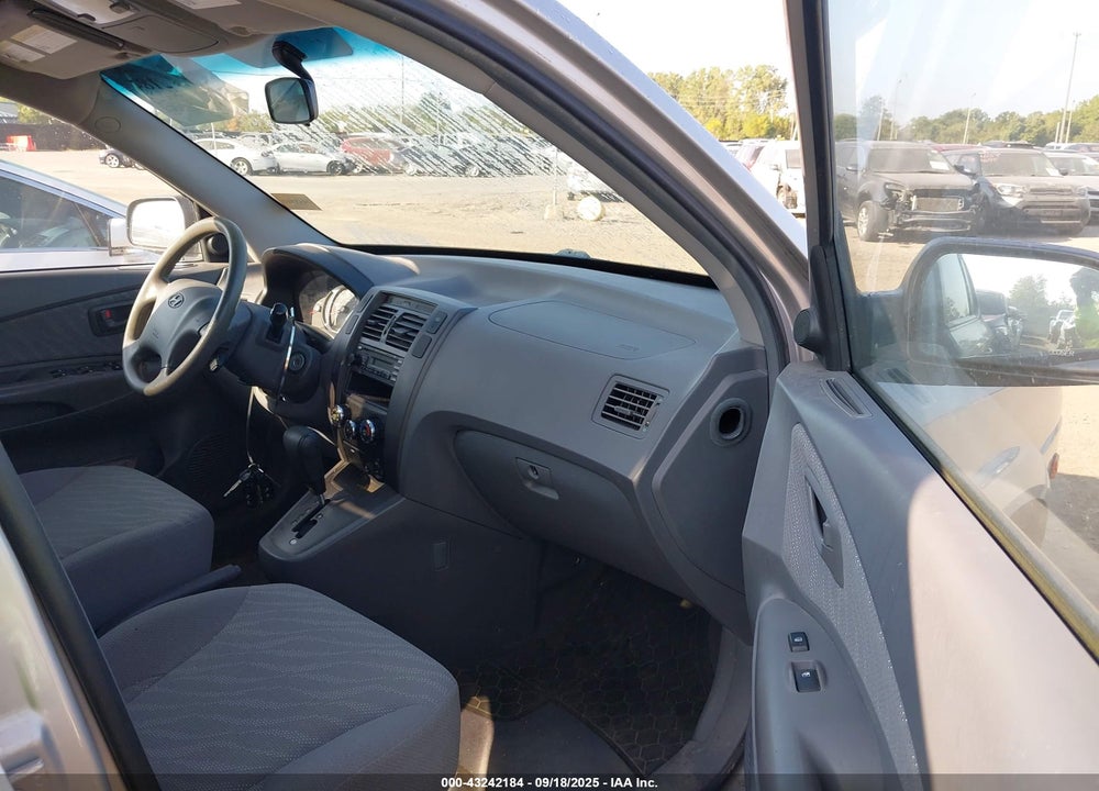 2005 HYUNDAI TUCSON GL VIN: KM8JM12B45U093016